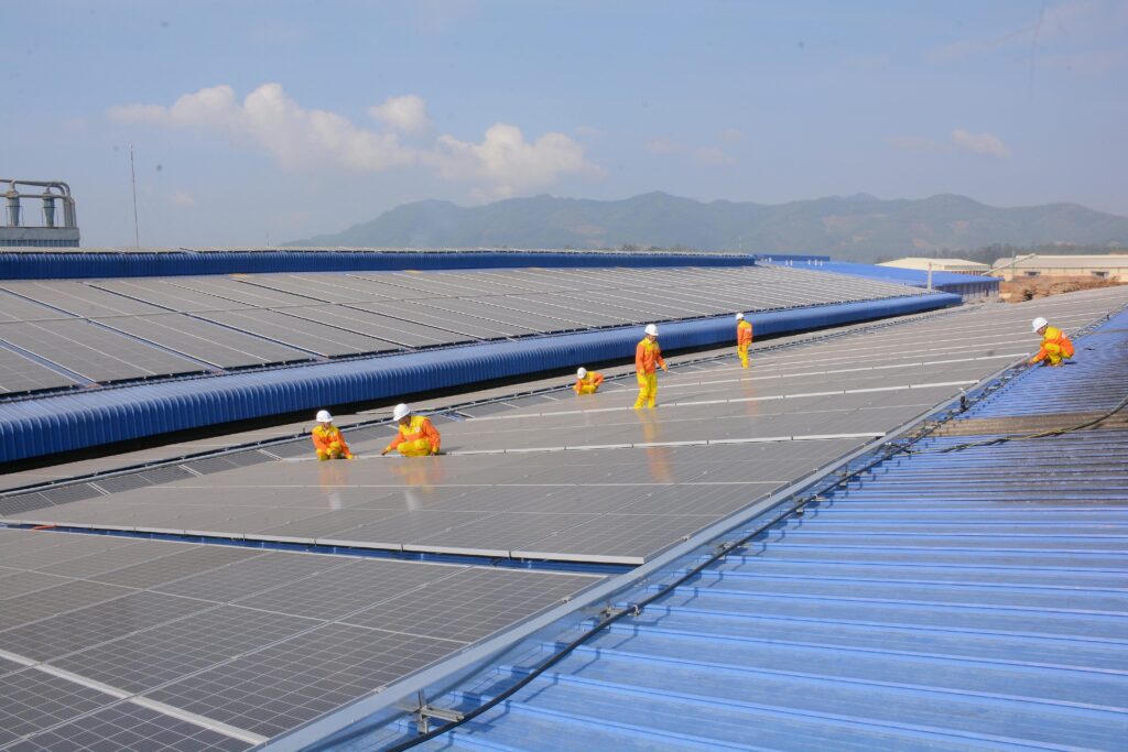 fotovoltaico tetto azienda facility parco agrisolare Milano